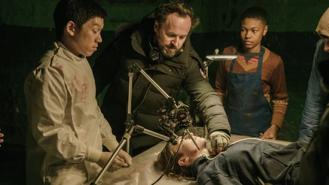 15 bộ phim sci-fi lặng lẽ ra mắt trong 2 năm qua, kh&ocirc;ng k&egrave;n kh&ocirc;ng trống nhưng chất lượng chẳng thua k&eacute;m bom tấn ch&uacute;t n&agrave;o - Ảnh 6.