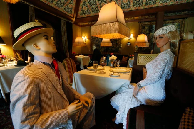 7749 phương ph&aacute;p gi&atilde;n c&aacute;ch x&atilde; hội cực độc đ&aacute;o của c&aacute;c nh&agrave; h&agrave;ng tr&ecirc;n thế giới khiến ai cũng phải mỉm cười - Ảnh 4.