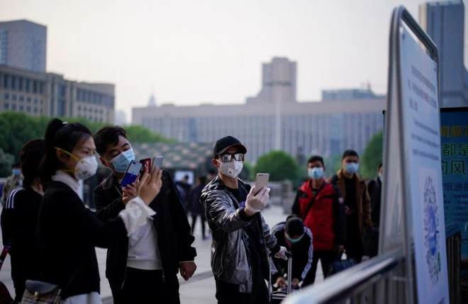 Lại l&agrave; ứng dụng kiểm so&aacute;t sức khỏe người d&acirc;n của Trung Quốc: H&uacute;t thuốc hay uống rượu bia cũng bị theo d&otilde;i v&agrave; chấm điểm - Ảnh 2.