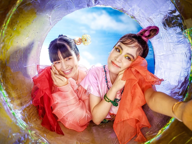 Kh&aacute;m ph&aacute; thước h&igrave;nh hậu trường của MV Kẻ cắp gặp b&agrave; gi&agrave; qua ống k&iacute;nh Vsmart Active 3 - Ảnh 2.