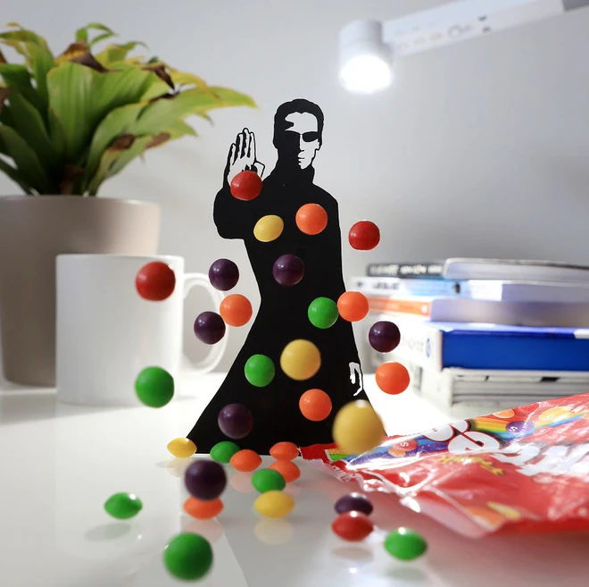 Chỉ cần cắt gh&eacute;p v&agrave;i mảnh giấy đơn giản, anh nghệ sĩ h&ocirc; biến ra h&agrave;ng loạt nh&acirc;n vật trong c&aacute;c bom tấn thế giới theo c&aacute;ch cực s&aacute;ng tạo - Ảnh 1.