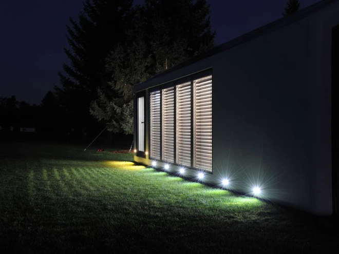 B&ecirc;n trong căn nh&agrave; th&ocirc;ng minh in 3D nhỏ m&agrave; c&oacute; v&otilde;: Đủ c&ocirc;ng nghệ để chống lại cả Covid-19 lẫn đại dịch Zombie - Ảnh 15.