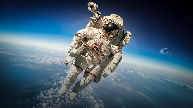 Đ&acirc;y l&agrave; lọ nước hoa c&oacute; m&ugrave;i hương vũ trụ, gi&aacute; hơn 1 triệu đồng - Ảnh 2.