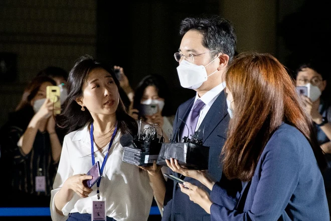 T&ograve;a &aacute;n b&aacute;c bỏ lệnh bắt giữ &ldquo;Th&aacute;i tử&rdquo; Samsung  - Ảnh 1.