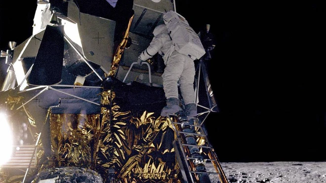 Nhờ ch&agrave;ng trai trẻ 25 tuổi ph&aacute;t hiện ra c&ocirc;ng tắc đến chuy&ecirc;n gia c&ograve;n kh&ocirc;ng biết, sứ mệnh Apollo 12 của NASA mới kh&ocirc;ng biến th&agrave;nh thảm kịch - Ảnh 4.