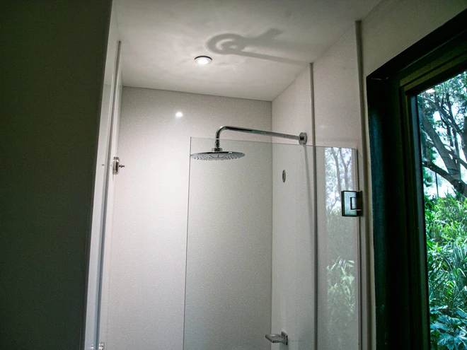 Đ&acirc;y l&agrave; mẫu nh&agrave; mini được l&agrave;m từ th&ugrave;ng xe container, tiện nghi đầy đủ lại c&ograve;n th&acirc;n thiện với m&ocirc;i trường, gi&aacute; hơn 1,1 tỉ đồng - Ảnh 16.