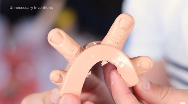 Những ph&aacute;t minh tưởng x&agrave;m x&iacute; nhưng lại c&oacute; t&aacute;c dụng kh&ocirc;ng ngờ của anh designer t&agrave;i năng - Ảnh 5.