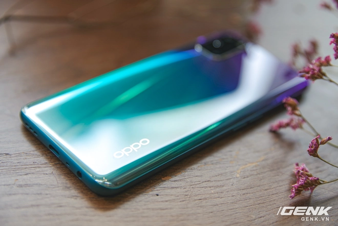 Tr&ecirc;n tay OPPO A92 m&agrave;u t&iacute;m mới: mặt lưng lạ đẹp, gi&aacute; kh&ocirc;ng đổi - Ảnh 4.