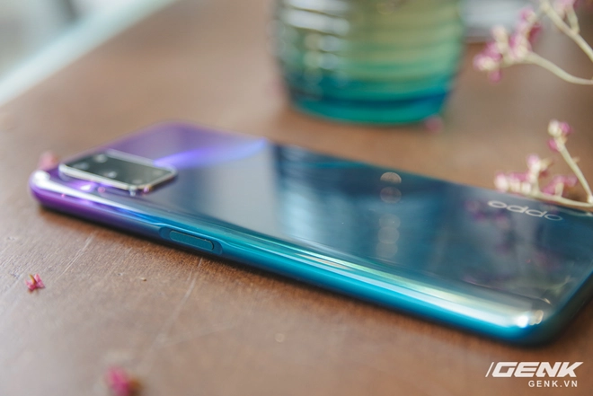 Tr&ecirc;n tay OPPO A92 m&agrave;u t&iacute;m mới: mặt lưng lạ đẹp, gi&aacute; kh&ocirc;ng đổi - Ảnh 7.