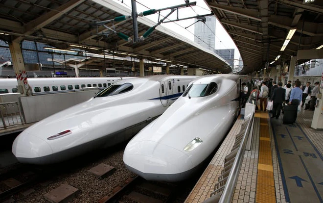 C&ugrave;ng nh&igrave;n lại lịch sử hoạt động của t&agrave;u si&ecirc;u tốc Shinkansen, niềm tự h&agrave;o Nhật Bản với phi&ecirc;n bản mới nhất c&oacute; thể chạy ngon ơ ngay cả khi động đất - Ảnh 7.