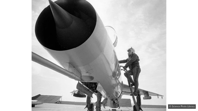 C&acirc;u chuyện về m&aacute;y bay d&acirc;n sự si&ecirc;u thanh đầu ti&ecirc;n tr&ecirc;n thế giới: mạnh mẽ nhưng yểu mệnh - Ảnh 1.