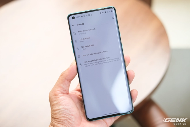 Cận cảnh OnePlus 8 Pro 5G: Thiết kế đẹp, trang bị Snapdragon 865, m&agrave;n h&igrave;nh 120Hz chạy c&ugrave;ng độ ph&acirc;n giải QHD , camera c&oacute; filter Photochrom rất hay - Ảnh 15.