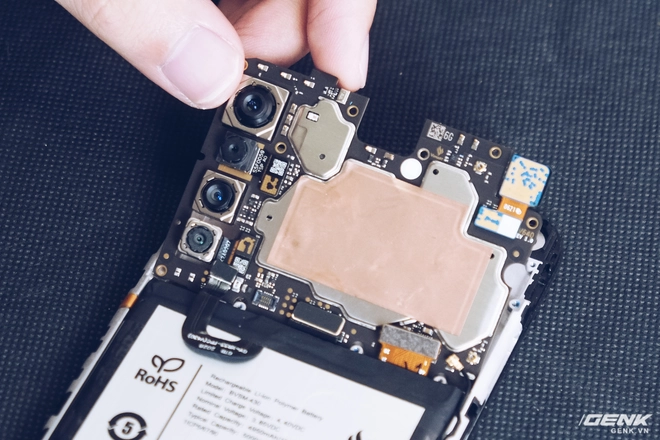 Mổ bụng Vsmart Live 4: Smartphone 4 triệu Make in Vietnam của VinSmart c&oacute; g&igrave; đặc biệt? - Ảnh 10.