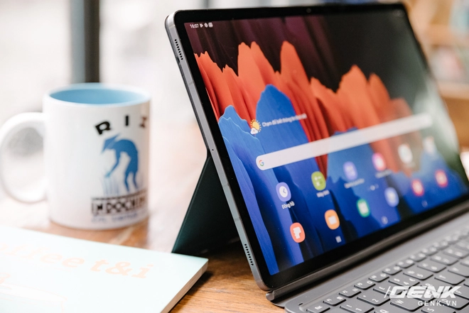 Cận cảnh Galaxy Tab S7  : thiết kế sang trọng, m&agrave;n h&igrave;nh 12.4 inch 120Hz, Snapdragon 865 ,  gi&aacute; 24 triệu đồng - Ảnh 9.