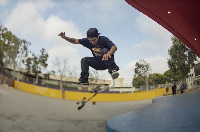 Những bức ảnh đẹp đến lạ thường được chụp bằng ống k&iacute;nh IMAX tr&ecirc;n m&aacute;y ảnh Full-frame - Ảnh 7.