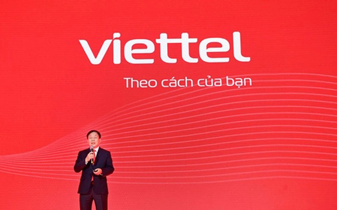 Bị ch&ecirc; thiếu s&aacute;ng tạo, Viettel thay &aacute;o mới: Từ xanh ho&aacute; đỏ rực, kh&ocirc;ng c&ograve;n c&acirc;u slogan huyền thoại H&atilde;y n&oacute;i theo c&aacute;ch của bạn - Ảnh 1.