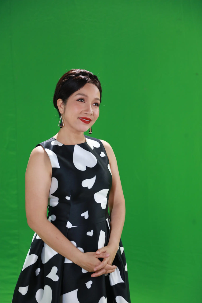 Chưa từng c&oacute;: Mỹ Linh, H&agrave; Trần, Uy&ecirc;n Linh v&agrave; gần 30 nghệ sĩ sẽ quy tụ trong MV đặc biệt ra mắt đ&uacute;ng 30 Tết! - Ảnh 6.