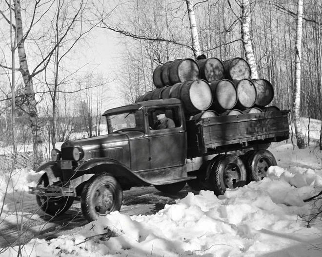 Đại chiến thế giới lần thứ II: Lịch sử những chiếc &ocirc; t&ocirc; nổi tiếng của hai phe X&ocirc; &ndash; Đức - Ảnh 3.