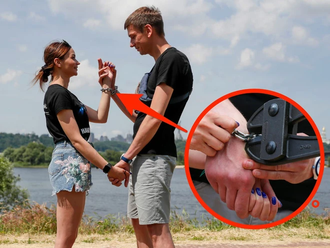 Cặp đ&ocirc;i x&iacute;ch nhau lại để cứu v&atilde;n t&igrave;nh y&ecirc;u, nhưng rồi vẫn cắt x&iacute;ch chia tay sau 123 ng&agrave;y gian khổ - Ảnh 1.