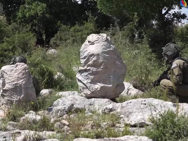 Israel đ&atilde; t&igrave;m ra c&aacute;ch để khiến binh sĩ trở n&ecirc;n v&ocirc; h&igrave;nh - Ảnh 1.