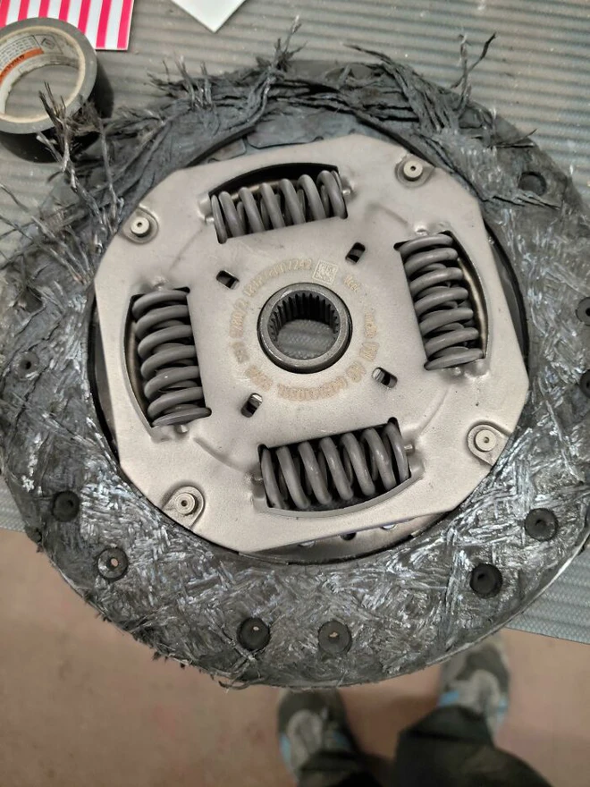 Những vị kh&aacute;ch muốn tởn đến gi&agrave; của thợ sửa &ocirc; t&ocirc; - Ảnh 12.