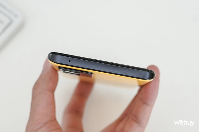 Điện thoại này giá 4,9 triệu có màn hình AMOLED 120Hz, chip "đầu 8" chơi game cực ngon, pin 5.000mAh kèm sạc nhanh 80W- Ảnh 12. Điện thoại này giá 4,9 triệu có màn hình AMOLED 120Hz, chip "đầu 8" chơi game cực ngon, pin 5.000mAh kèm sạc nhanh 80W- Ảnh 12.