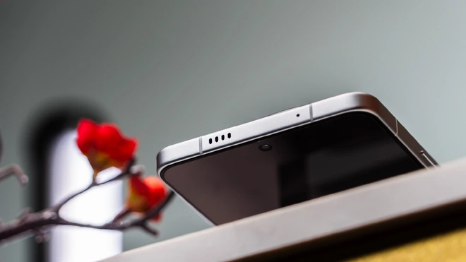 Cận cảnh smartphone 3 triệu điểm AnTuTu, Xiaomi 15 liệu có cửa cạnh tranh?- Ảnh 7. Cận cảnh smartphone 3 triệu điểm AnTuTu, Xiaomi 15 liệu có cửa cạnh tranh?- Ảnh 7.