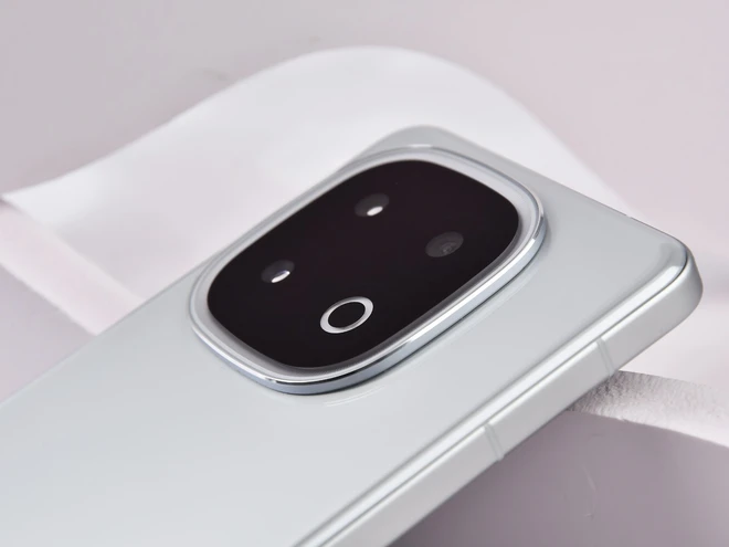 Sắp ra mắt điện thoại chip Snapdragon 8 Elite, điểm hiệu năng AnTuTu hơn 3 triệu, giá rẻ hơn Xiaomi 15- Ảnh 8. Sắp ra mắt điện thoại chip Snapdragon 8 Elite, điểm hiệu năng AnTuTu hơn 3 triệu, giá rẻ hơn Xiaomi 15- Ảnh 8.