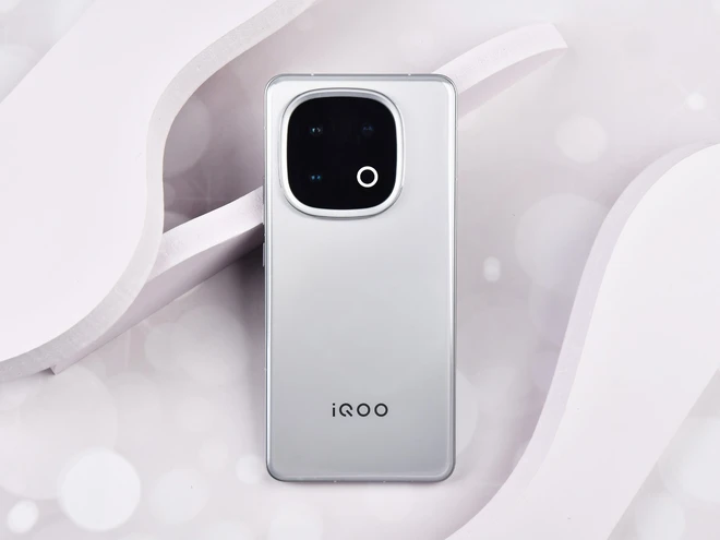 Sắp ra mắt điện thoại chip Snapdragon 8 Elite, điểm hiệu năng AnTuTu hơn 3 triệu, giá rẻ hơn Xiaomi 15- Ảnh 12. Sắp ra mắt điện thoại chip Snapdragon 8 Elite, điểm hiệu năng AnTuTu hơn 3 triệu, giá rẻ hơn Xiaomi 15- Ảnh 12.