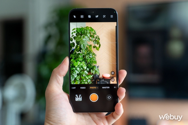 Trên tay OPPO Find X8: Hiệu năng cực mạnh, 3 camera Hasselblad 50MP, màn hình nhỏ, pin to, sạc đầy trong 43 phút- Ảnh 15. Trên tay OPPO Find X8: Hiệu năng cực mạnh, 3 camera Hasselblad 50MP, màn hình nhỏ, pin to, sạc đầy trong 43 phút- Ảnh 15.