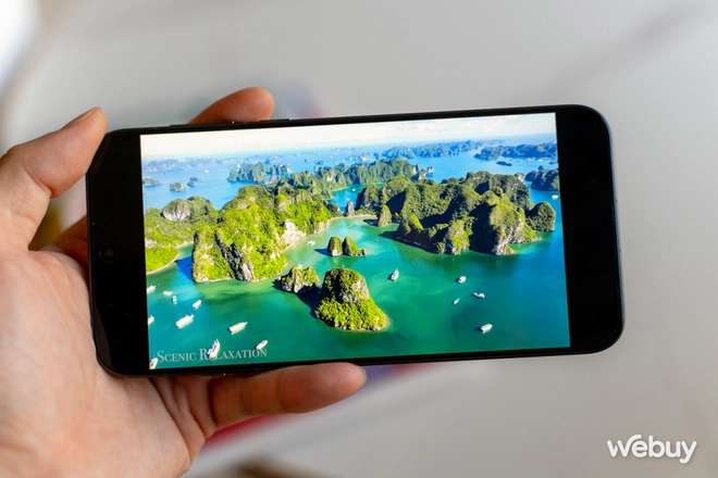 Trên tay OPPO Find X8: Hiệu năng cực mạnh, 3 camera Hasselblad 50MP, màn hình nhỏ, pin to, sạc đầy trong 43 phút- Ảnh 9. Trên tay OPPO Find X8: Hiệu năng cực mạnh, 3 camera Hasselblad 50MP, màn hình nhỏ, pin to, sạc đầy trong 43 phút- Ảnh 9.