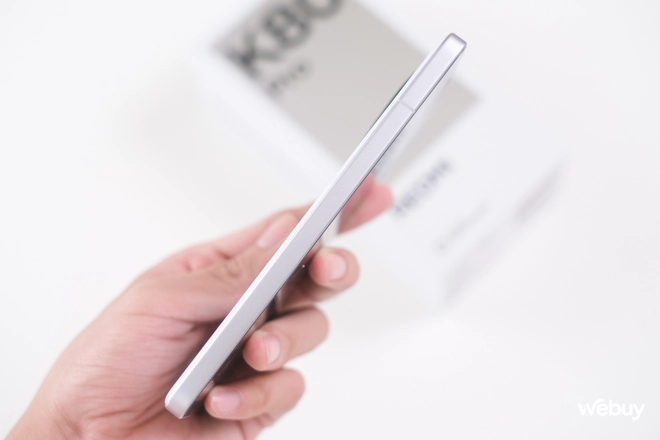 Trên tay điện thoại Xiaomi giá chỉ hơn 13 triệu nhưng trang bị chip Snapdragon 8 Elite cực mạnh, thiết kế đẹp, pin 6.000mAh, có cả vân tay siêu âm- Ảnh 13. Trên tay điện thoại Xiaomi giá chỉ hơn 13 triệu nhưng trang bị chip Snapdragon 8 Elite cực mạnh, thiết kế đẹp, pin 6.000mAh, có cả vân tay siêu âm- Ảnh 13.