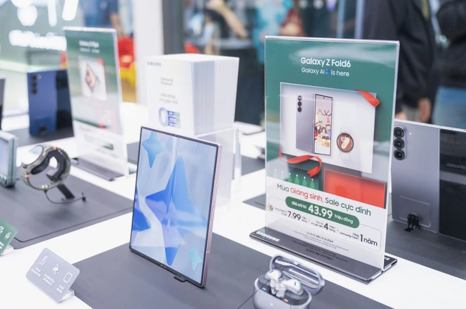 SamCenter thứ 33 mở tại Aeon Mall Long Biên: Giảm giá 60% cho Z Flip6, S24 FE..., nhiều quà tặng tổng trị giá hơn 99 triệu- Ảnh 5. SamCenter thứ 33 mở tại Aeon Mall Long Biên: Giảm giá 60% cho Z Flip6, S24 FE..., nhiều quà tặng tổng trị giá hơn 99 triệu- Ảnh 5.