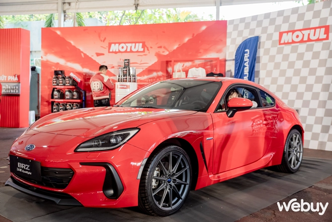 Motul ra mắt loạt sản phẩm mới: Người chạy xe SUV, bán tải giờ đây đã có cả dầu nhớt chuyên biệt- Ảnh 4. Motul ra mắt loạt sản phẩm mới: Người chạy xe SUV, bán tải giờ đây đã có cả dầu nhớt chuyên biệt- Ảnh 4.