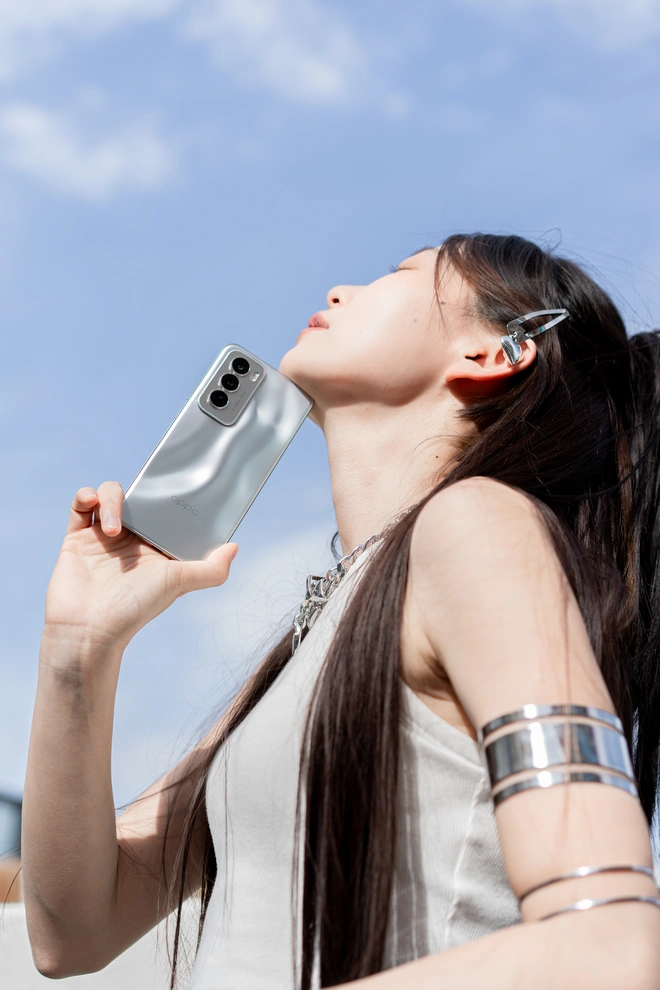 Chưa ra mắt, OPPO Reno12 đã có loạt ảnh cận cảnh: Thiết kế "mới mà cũ" với phong cách thời trang Y2K- Ảnh 9. Chưa ra mắt, OPPO Reno12 đã có loạt ảnh cận cảnh: Thiết kế "mới mà cũ" với phong cách thời trang Y2K- Ảnh 9.