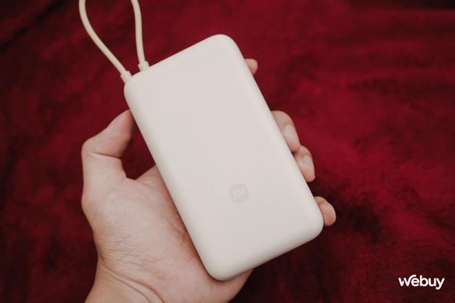 Sạc dự phòng Xiaomi đời mới cực xịn: Dung lượng 20.000mAh, công suất 33W, có tích hợp cả dây USB-C, giá chỉ chưa tới 600.000 đồng- Ảnh 4. Sạc dự phòng Xiaomi đời mới cực xịn: Dung lượng 20.000mAh, công suất 33W, có tích hợp cả dây USB-C, giá chỉ chưa tới 600.000 đồng- Ảnh 4.