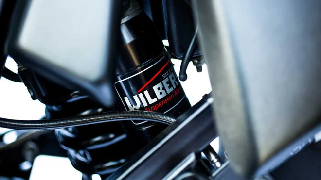 EVA Track T800 CDI: Chiếc mô tô có thể đưa bạn đi từ Hà Nội đến Hà Giang rồi quay về mà vẫn chưa phải tiếp nhiên liệu!- Ảnh 10. EVA Track T800 CDI: Chiếc mô tô có thể đưa bạn đi từ Hà Nội đến Hà Giang rồi quay về mà vẫn chưa phải tiếp nhiên liệu!- Ảnh 10.