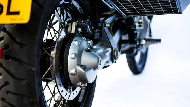 EVA Track T800 CDI: Chiếc mô tô có thể đưa bạn đi từ Hà Nội đến Hà Giang rồi quay về mà vẫn chưa phải tiếp nhiên liệu!- Ảnh 9. EVA Track T800 CDI: Chiếc mô tô có thể đưa bạn đi từ Hà Nội đến Hà Giang rồi quay về mà vẫn chưa phải tiếp nhiên liệu!- Ảnh 9.