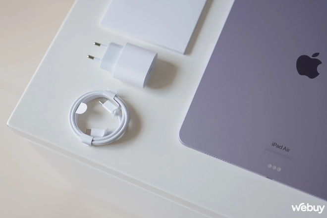 Mẫu iPad lần đầu tiên xuất hiện trên thế giới: Màn hình 13 inch, chip M2 cực mạnh mà giá chỉ từ 16,9 triệu đồng- Ảnh 3. Mẫu iPad lần đầu tiên xuất hiện trên thế giới: Màn hình 13 inch, chip M2 cực mạnh mà giá chỉ từ 16,9 triệu đồng- Ảnh 3.