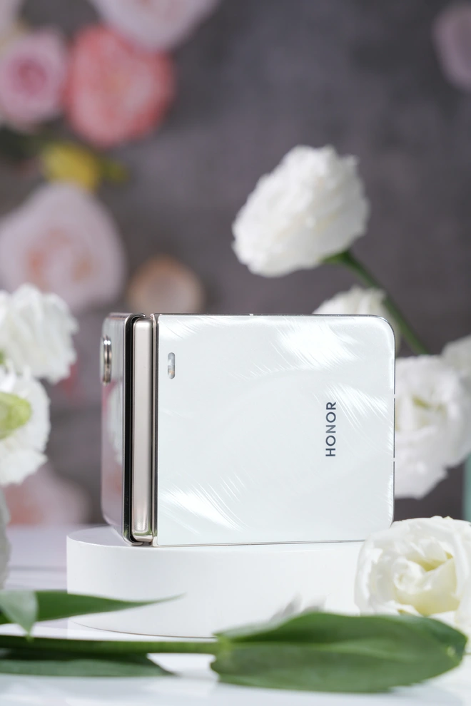 Chưa ra mắt nhưng đây chính là chiếc smartphone gập "vỏ sò" đẹp nhất: OPPO, Huawei hay Samsung đều cần phải học tập- Ảnh 16. Chưa ra mắt nhưng đây chính là chiếc smartphone gập "vỏ sò" đẹp nhất: OPPO, Huawei hay Samsung đều cần phải học tập- Ảnh 16.