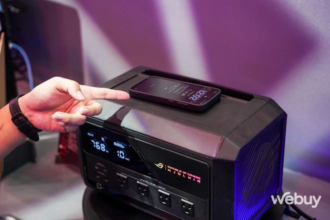 Dạo một vòng gian trưng bày linh kiện PC ASUS tại Computex 2024: Modem Wi-fi 7 'nhền nhện' siêu lớn, nguồn dự phòng hình búa Mjolnir- Ảnh 13. Dạo một vòng gian trưng bày linh kiện PC ASUS tại Computex 2024: Modem Wi-fi 7 'nhền nhện' siêu lớn, nguồn dự phòng hình búa Mjolnir- Ảnh 13.