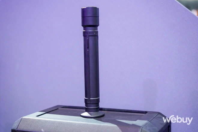 Dạo một vòng gian trưng bày linh kiện PC ASUS tại Computex 2024: Modem Wi-fi 7 'nhền nhện' siêu lớn, nguồn dự phòng hình búa Mjolnir- Ảnh 15. Dạo một vòng gian trưng bày linh kiện PC ASUS tại Computex 2024: Modem Wi-fi 7 'nhền nhện' siêu lớn, nguồn dự phòng hình búa Mjolnir- Ảnh 15.