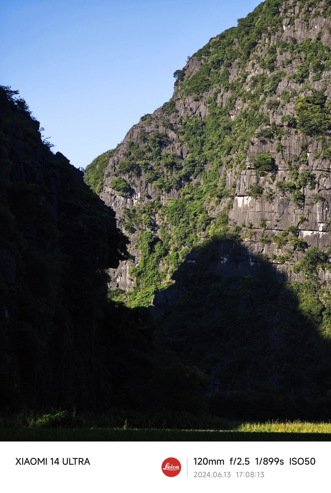 Mang Xiaomi 14 Ultra đi Ninh Bình chụp sen: Nhiều mức zoom lợi thế vô cùng, chụp macro rất vui nhưng có 1 điểm trừ to cần xử lý gấp- Ảnh 8. Mang Xiaomi 14 Ultra đi Ninh Bình chụp sen: Nhiều mức zoom lợi thế vô cùng, chụp macro rất vui nhưng có 1 điểm trừ to cần xử lý gấp- Ảnh 8.