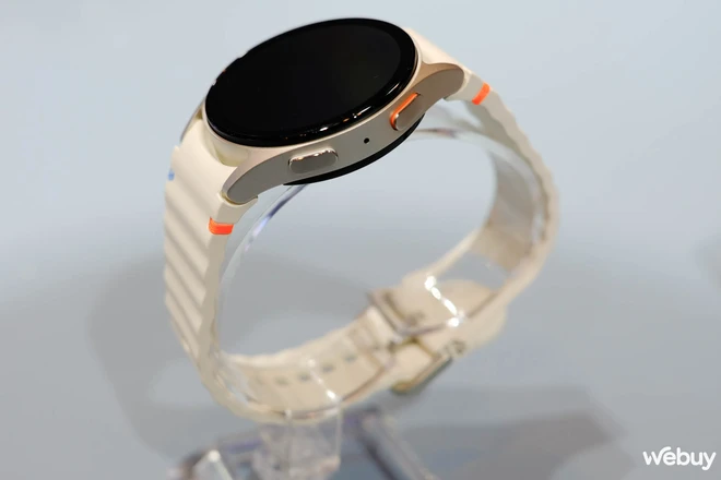 Trên tay Galaxy Watch7 và Watch Ultra: Thiết kế mới, thêm tính năng AI, phát hiện chứng ngưng thở khi ngủ, giá từ 7.99 và 16.99 triệu- Ảnh 9. Trên tay Galaxy Watch7 và Watch Ultra: Thiết kế mới, thêm tính năng AI, phát hiện chứng ngưng thở khi ngủ, giá từ 7.99 và 16.99 triệu- Ảnh 9.