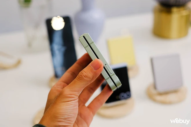 Đây là giá bán chính thức Galaxy Z Fold6 và Z Flip6, chỉ từ 28,99 triệu đồng, tặng nhiều quà- Ảnh 10. Đây là giá bán chính thức Galaxy Z Fold6 và Z Flip6, chỉ từ 28,99 triệu đồng, tặng nhiều quà- Ảnh 10.