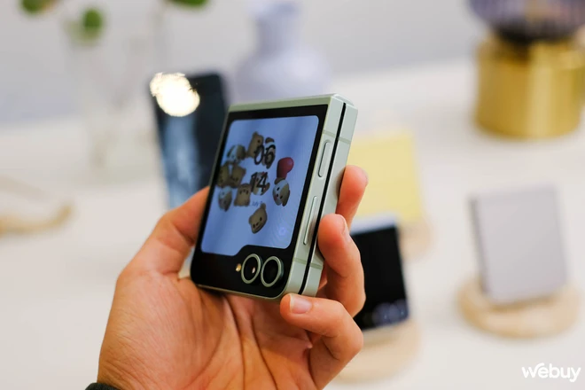 Đây là giá bán chính thức Galaxy Z Fold6 và Z Flip6, chỉ từ 28,99 triệu đồng, tặng nhiều quà- Ảnh 8. Đây là giá bán chính thức Galaxy Z Fold6 và Z Flip6, chỉ từ 28,99 triệu đồng, tặng nhiều quà- Ảnh 8.