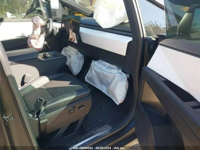 Mua Tesla Cybertruck đã qua sử dụng: Nguy cơ tiềm ẩn hay cơ hội hời?- Ảnh 14. Mua Tesla Cybertruck đã qua sử dụng: Nguy cơ tiềm ẩn hay cơ hội hời?- Ảnh 14.