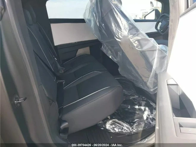 Mua Tesla Cybertruck đã qua sử dụng: Nguy cơ tiềm ẩn hay cơ hội hời?- Ảnh 3. Mua Tesla Cybertruck đã qua sử dụng: Nguy cơ tiềm ẩn hay cơ hội hời?- Ảnh 3.