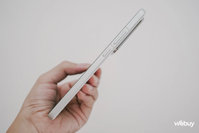 Trên tay điện thoại Snapdragon 8 Gen 3 rẻ nhất thế giới: Giá chưa tới 10 triệu đồng, pin 5800mAh, sạc 120W nhưng dùng ở Việt Nam phải lưu ý điều này- Ảnh 13. Trên tay điện thoại Snapdragon 8 Gen 3 rẻ nhất thế giới: Giá chưa tới 10 triệu đồng, pin 5800mAh, sạc 120W nhưng dùng ở Việt Nam phải lưu ý điều này- Ảnh 13.