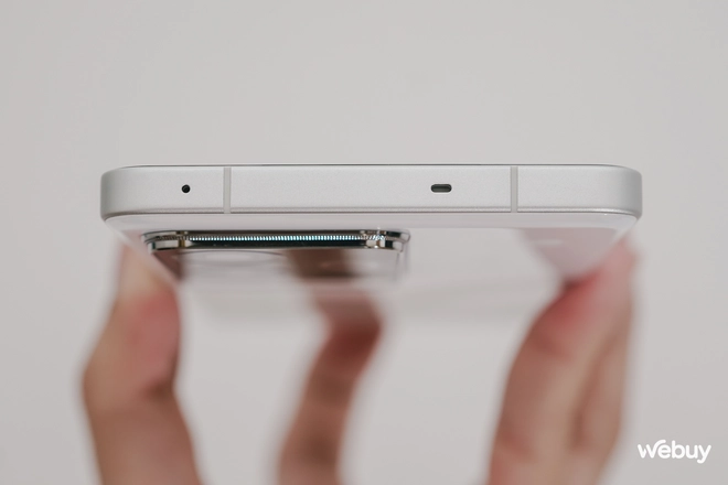 Trên tay điện thoại Snapdragon 8 Gen 3 rẻ nhất thế giới: Giá chưa tới 10 triệu đồng, pin 5800mAh, sạc 120W nhưng dùng ở Việt Nam phải lưu ý điều này- Ảnh 12. Trên tay điện thoại Snapdragon 8 Gen 3 rẻ nhất thế giới: Giá chưa tới 10 triệu đồng, pin 5800mAh, sạc 120W nhưng dùng ở Việt Nam phải lưu ý điều này- Ảnh 12.